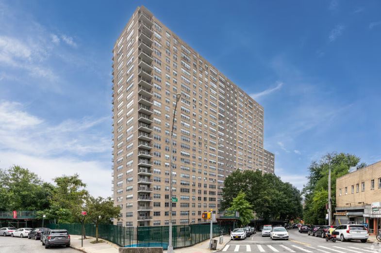 Riverdale neighborhood - Real estate and homes